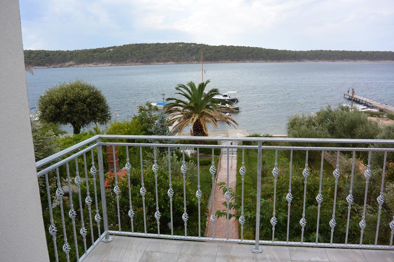 Apartments Nautica Barbat na Rabu Buitenkant foto